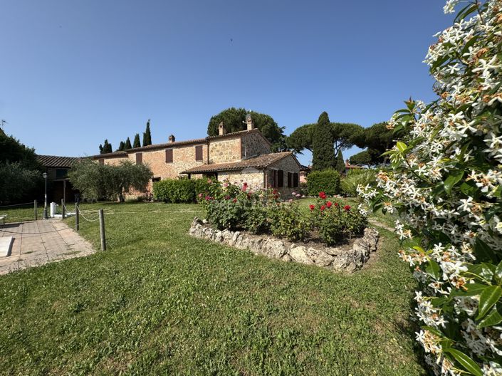 Image No.10-5 Bed Country House for sale