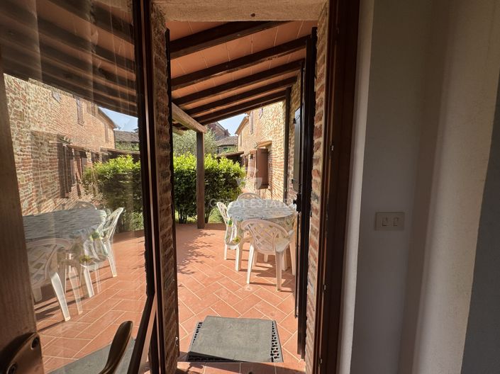 Image No.17-5 Bed Country House for sale