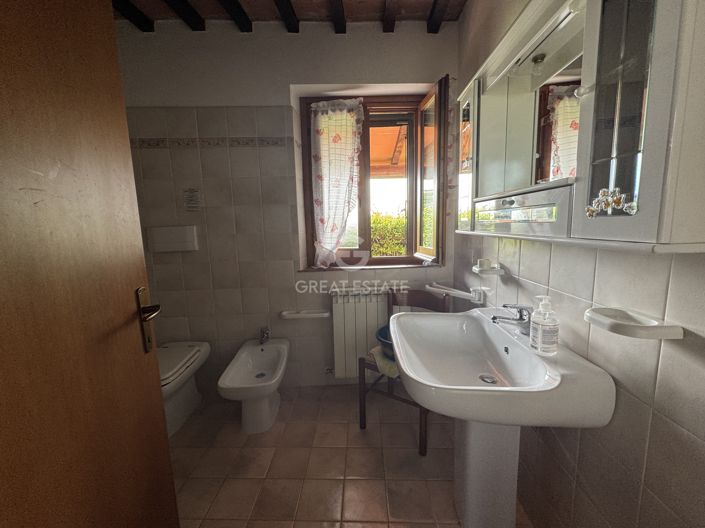 Image No.21-5 Bed Country House for sale