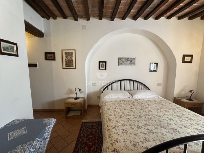 Image No.33-5 Bed Country House for sale