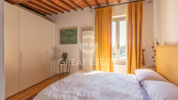 Image No.13-3 Bed Property for sale