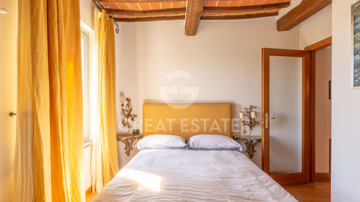 Image No.14-3 Bed Property for sale