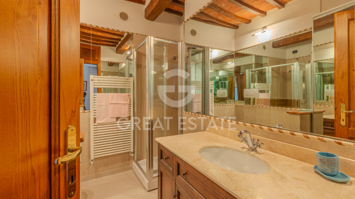 Image No.15-3 Bed Property for sale