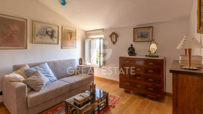 Image No.18-3 Bed Property for sale