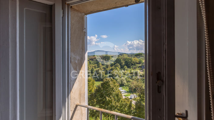 Image No.24-3 Bed Property for sale