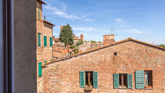 Image No.28-3 Bed Property for sale