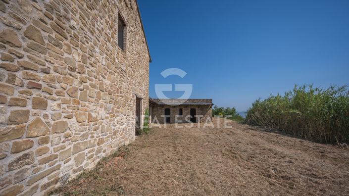 Image No.28-5 Bed Country House for sale