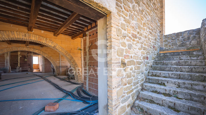 Image No.32-5 Bed Country House for sale