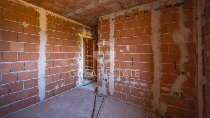 Image No.46-5 Bed Country House for sale