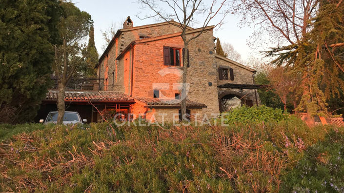 Image No.10-5 Bed Country House for sale