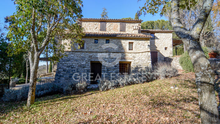 Image No.17-5 Bed Country House for sale