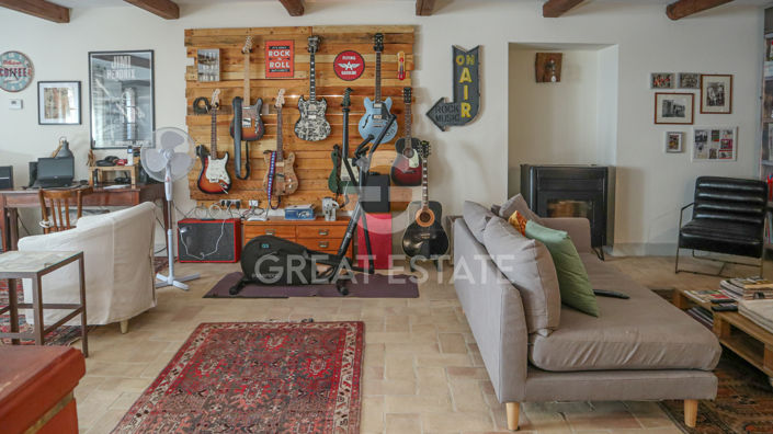 Image No.18-3 Bed Country House for sale