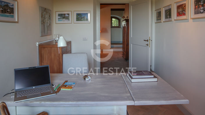 Image No.20-3 Bed Country House for sale