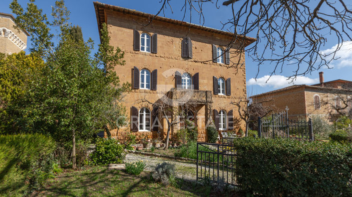 Image No.10-4 Bed Villa for sale