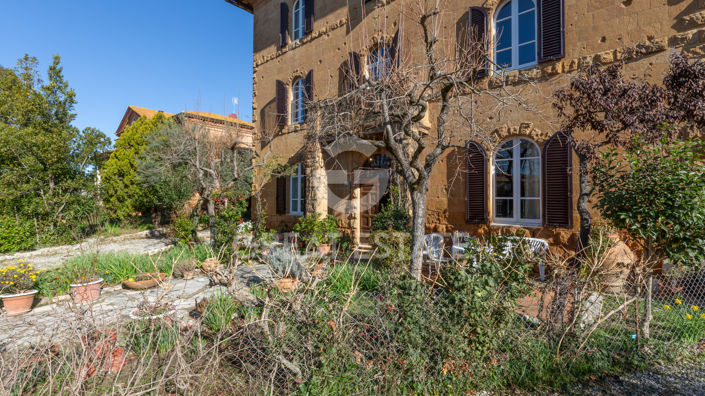 Image No.4-4 Bed Villa for sale