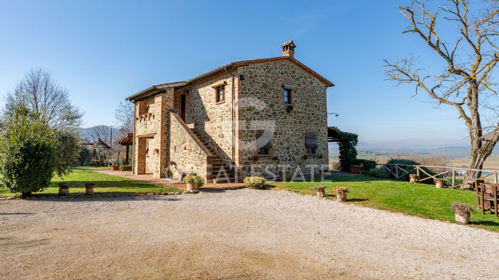 Image No.11-5 Bed Country House for sale