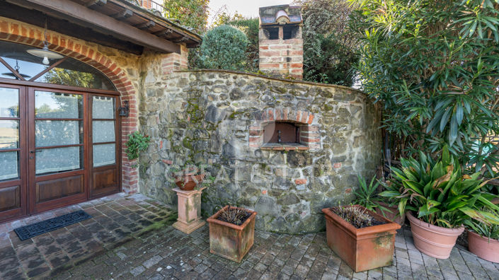 Image No.16-5 Bed Country House for sale