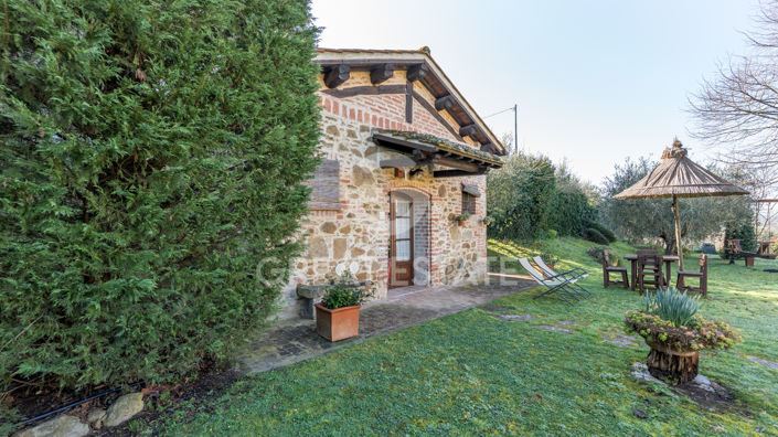 Image No.18-5 Bed Country House for sale