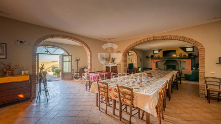 Image No.2-5 Bed Country House for sale