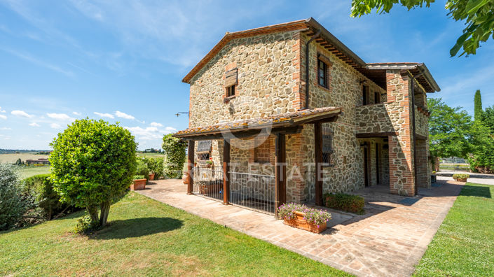 Image No.22-5 Bed Country House for sale