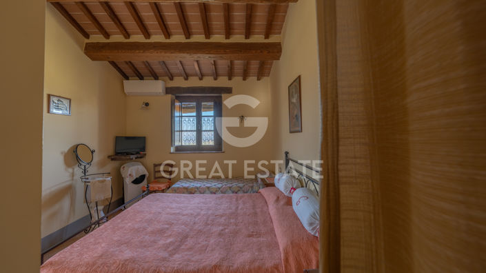 Image No.37-5 Bed Country House for sale