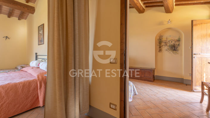 Image No.40-5 Bed Country House for sale