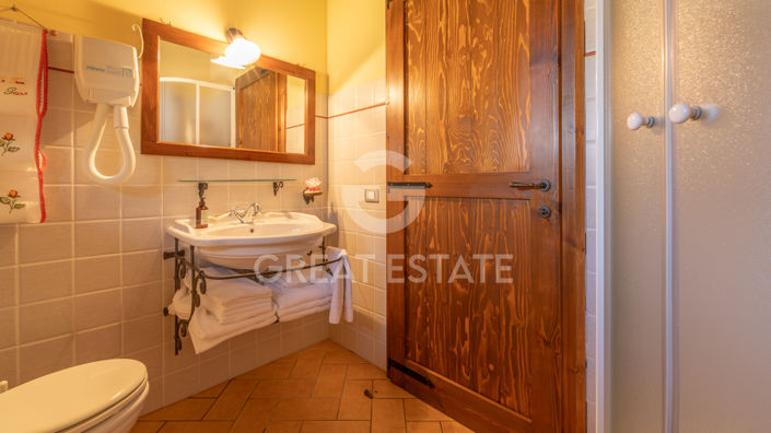 Image No.53-5 Bed Country House for sale