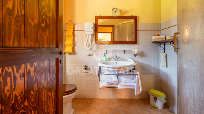 Image No.58-5 Bed Country House for sale