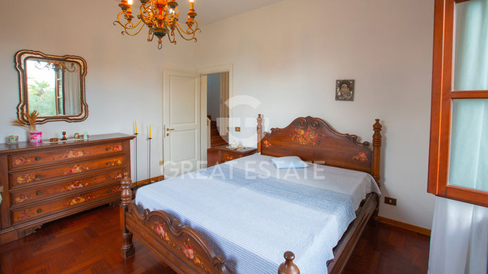 Image No.15-4 Bed Villa for sale