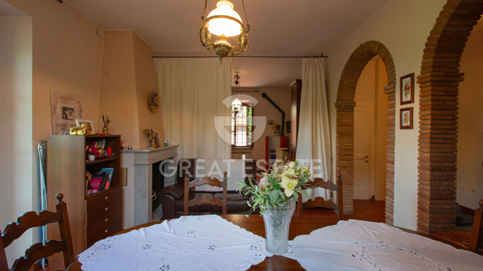 Image No.2-4 Bed Villa for sale