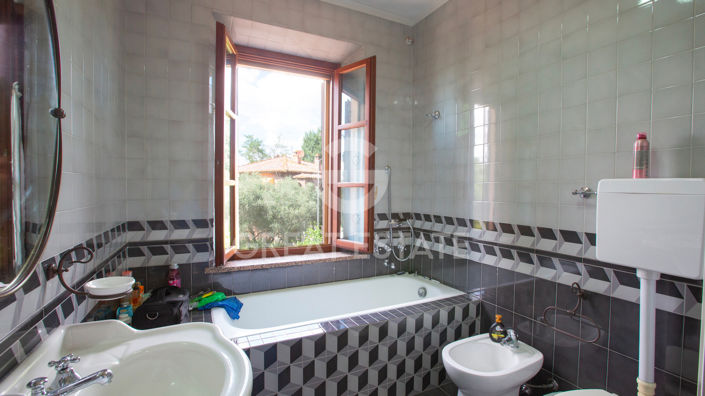 Image No.20-4 Bed Villa for sale