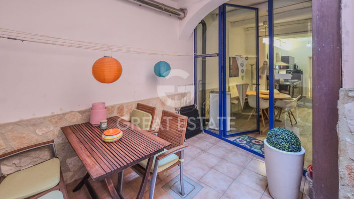 Image No.10-2 Bed Property for sale