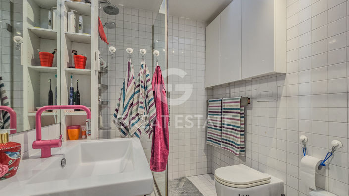 Image No.25-2 Bed Property for sale