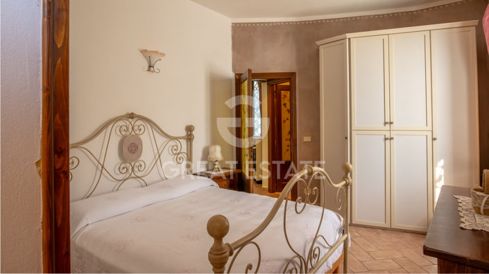 Image No.35-7 Bed Country House for sale