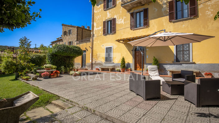 Image No.8-7 Bed Country House for sale