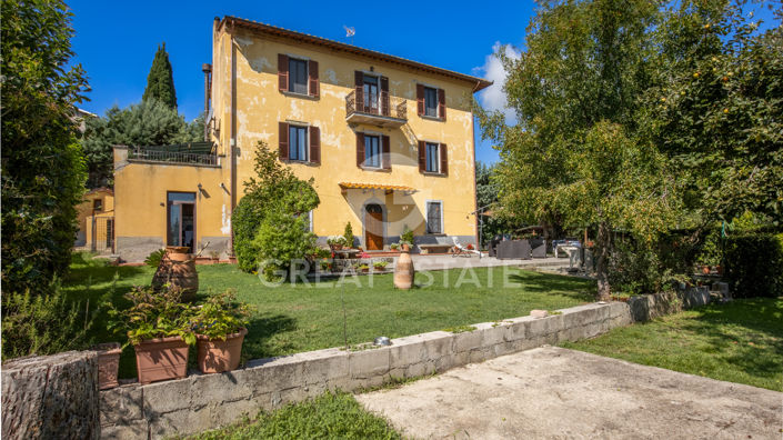 Image No.9-7 Bed Country House for sale