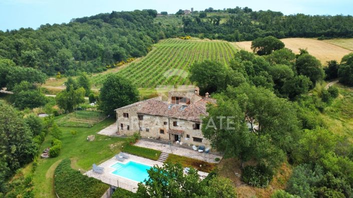 Image No.11-7 Bed Country House for sale