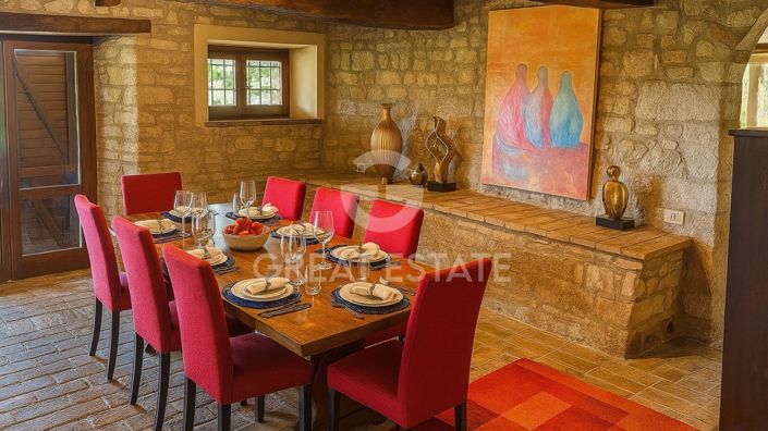 Image No.18-7 Bed Country House for sale