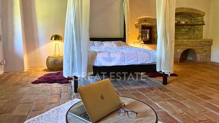 Image No.22-7 Bed Country House for sale