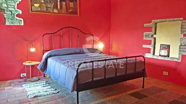 Image No.32-7 Bed Country House for sale