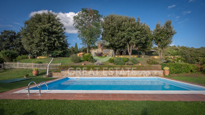 Image No.17-4 Bed Country House for sale