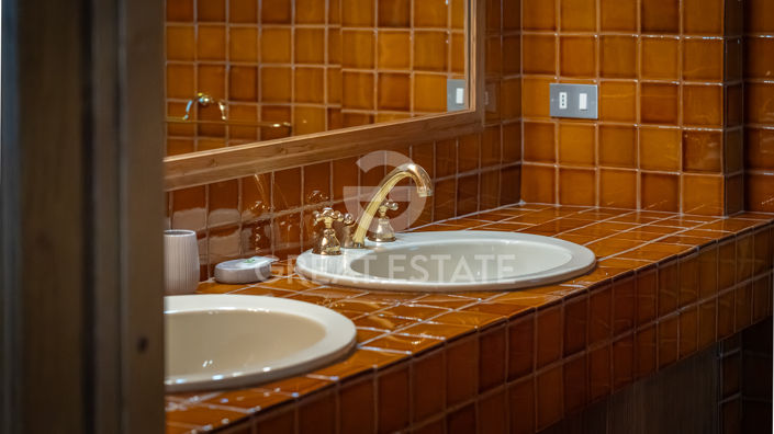 Image No.38-4 Bed Country House for sale