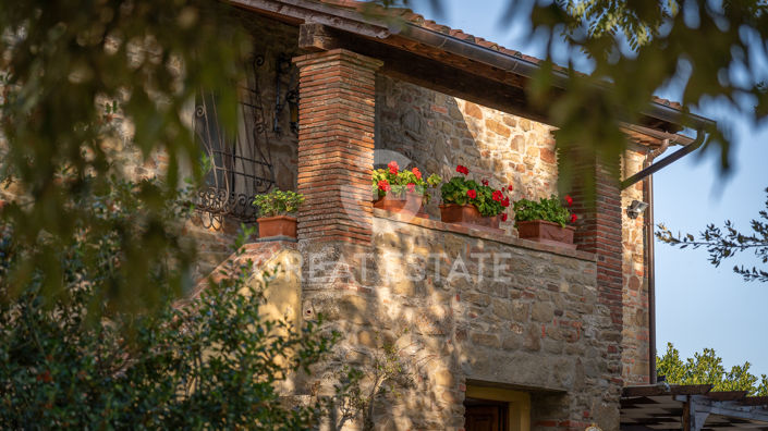 Image No.5-4 Bed Country House for sale