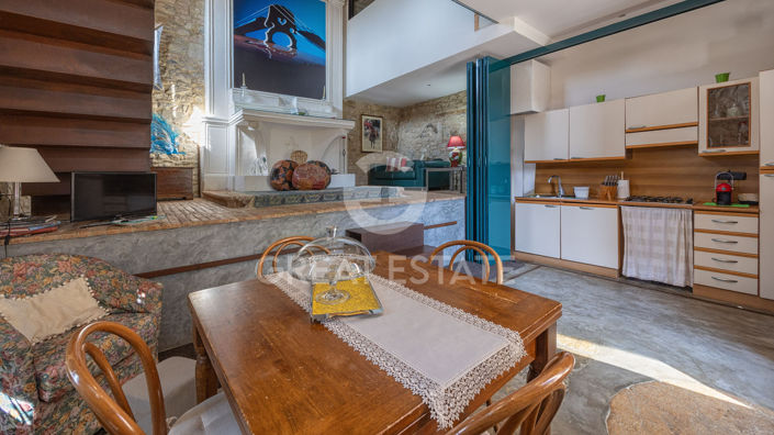 Image No.15-11 Bed Country House for sale