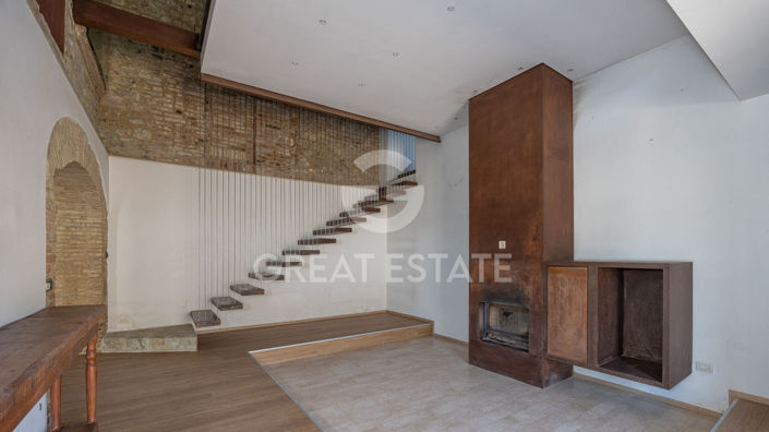 Image No.20-11 Bed Country House for sale