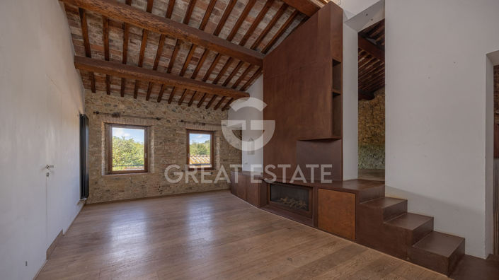 Image No.21-11 Bed Country House for sale