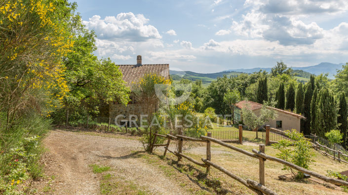 Image No.9-Maison de campagne de 5 chambres à vendre à San Casciano dei Bagni