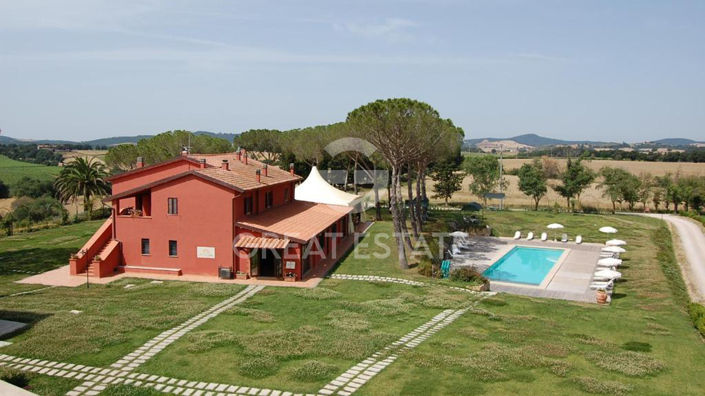 Image No.2-Villa de 32 chambres à vendre à Manciano