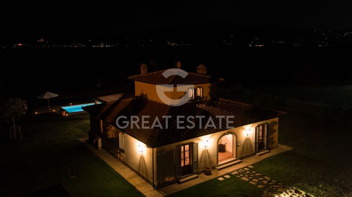 Image No.7-Maison de campagne de 4 chambres à vendre à Cortona