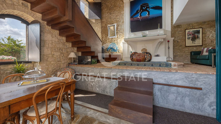 Image No.17-11 Bed Country House for sale